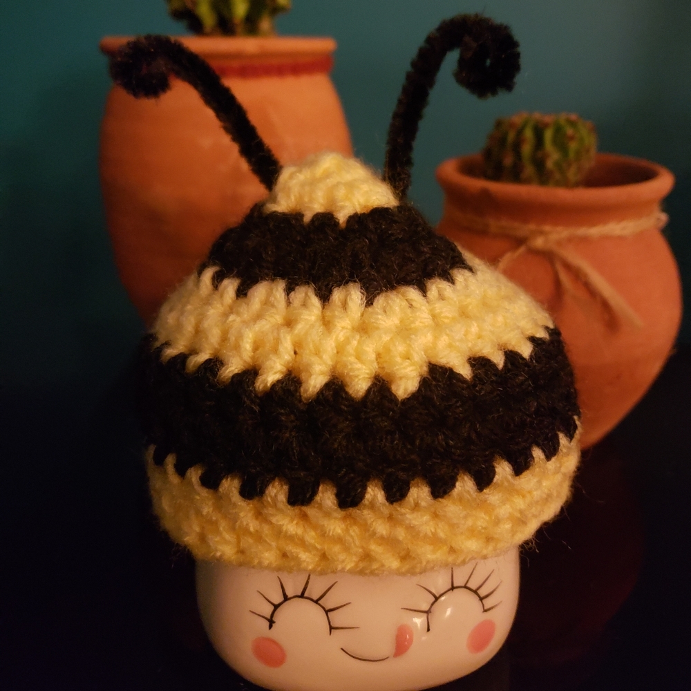 Marshmallow Mug Bee Hat
